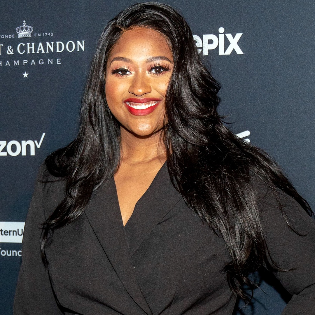 Jazmine Sullivan's Tiny Desk Live performance Is the Self-Care You Want